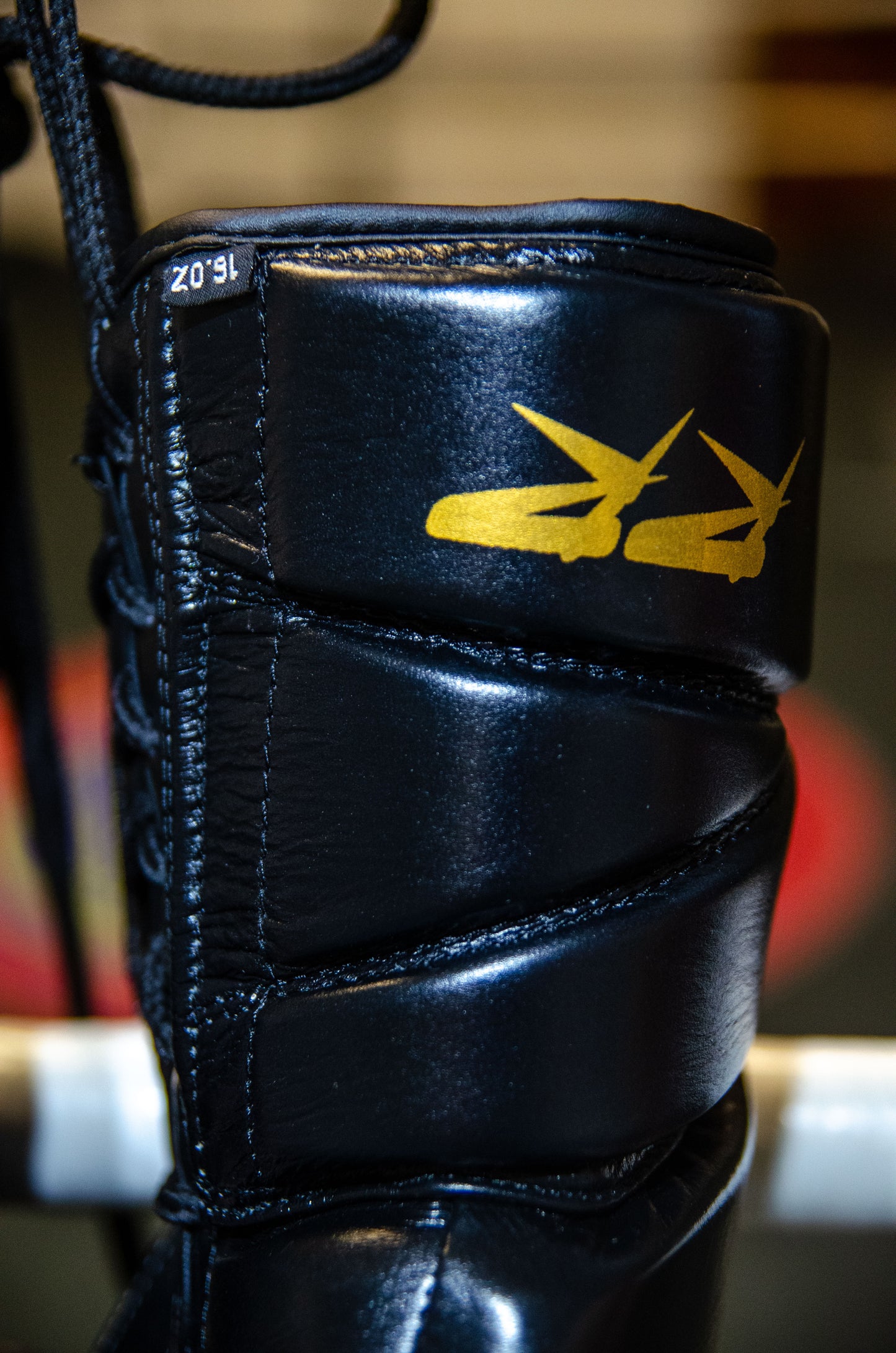 16 Oz, Svart, Lace up